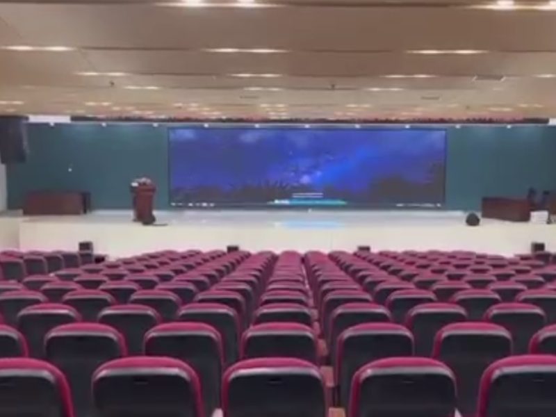 南行LED显示屏致力河南郑州工业大学案例