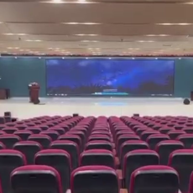 南行LED显示屏致力河南郑州工业大学案例