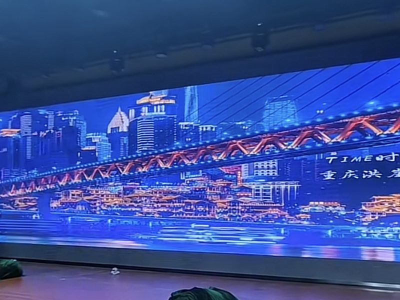 南行LED显示屏在郑州外国语学校的多元化应用